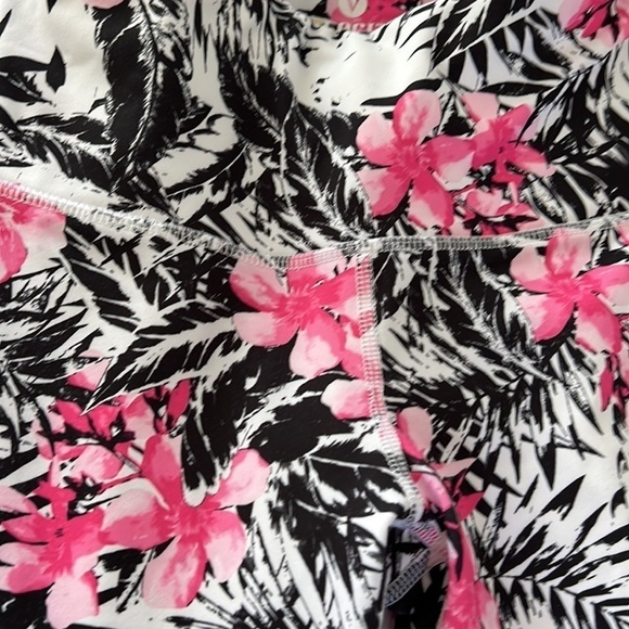 Velocity Floral Leggings Size Small - Picture 2 of 4